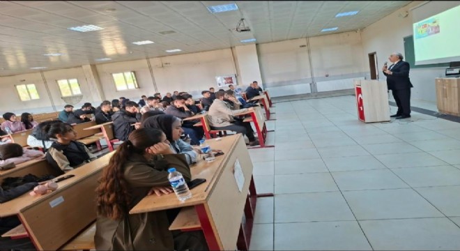 'Cumhuriyete Giden Yolda Erzurum'