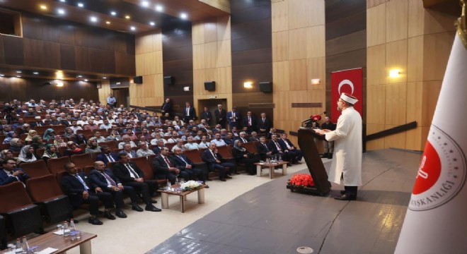  İnsanlığın geleceğine hizmet gayesiyle çalışıyoruz 