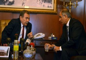 Erzurum’da Bakan sevinci