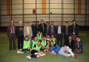 Şampiyonluk kupası Akdağspor’un oldu