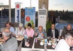 Deniz Bank çiftçileri ağırladı