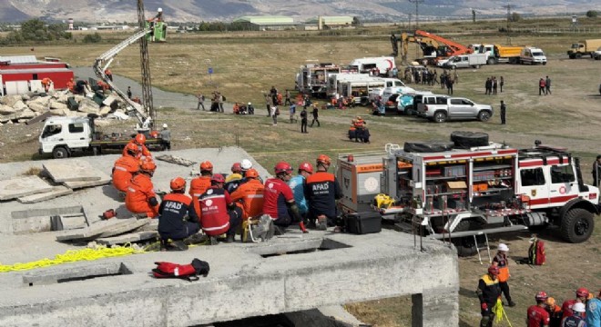 AFAD tatbikatla deprem gerçeğine dikkat çekti