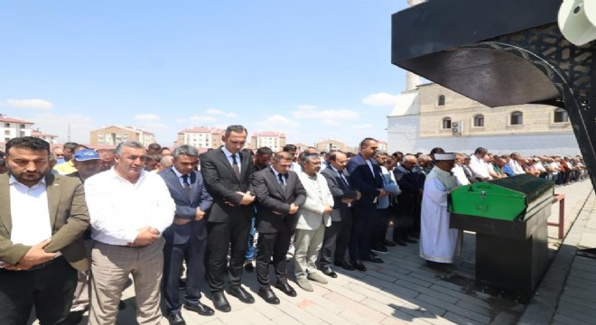 Akpunar’ın annesi dualarla uğurlandı
