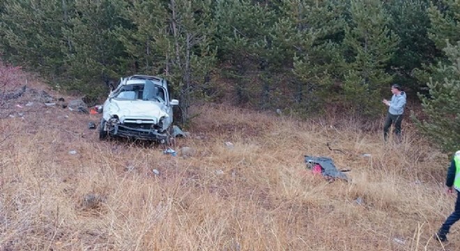 Ardahan yolunda otomobil şarampole devrildi: 1 ölü