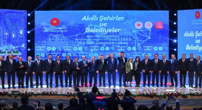 ‘Aşk ile Millete hizmet etmenin derdindeyiz’