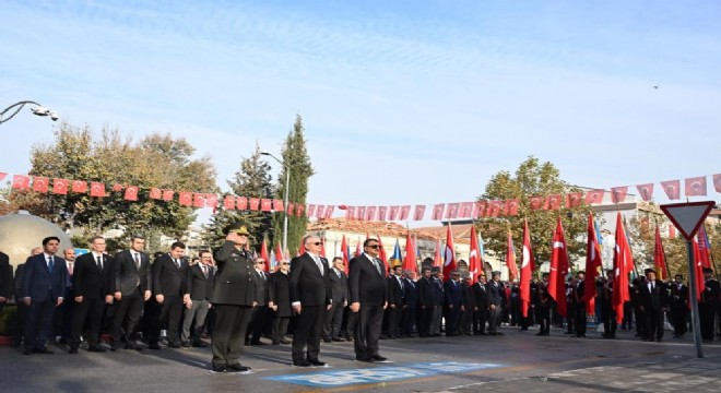 Atatürk, vefatının 85. yıl dönümünde saygıyla anıldı