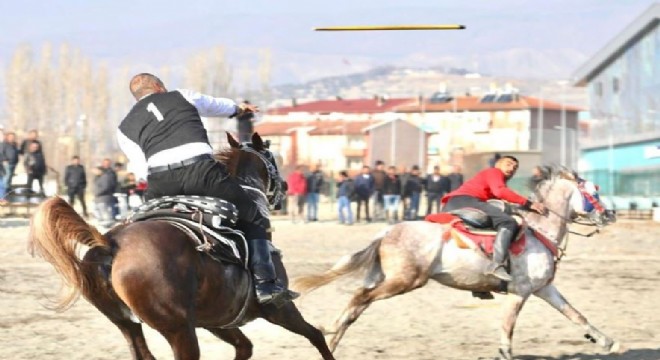 Atlı cirit dostluk müsabakası nefes kesti