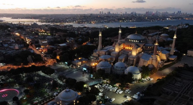 Ayasofya Camii en yoğun gününü yaşadı