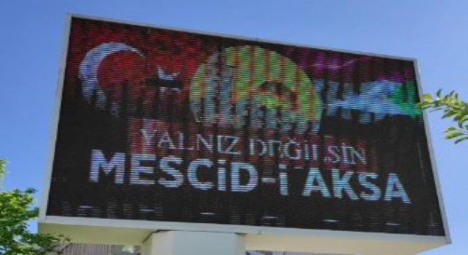 Bilgi ekranlarıyla Filistin e destek