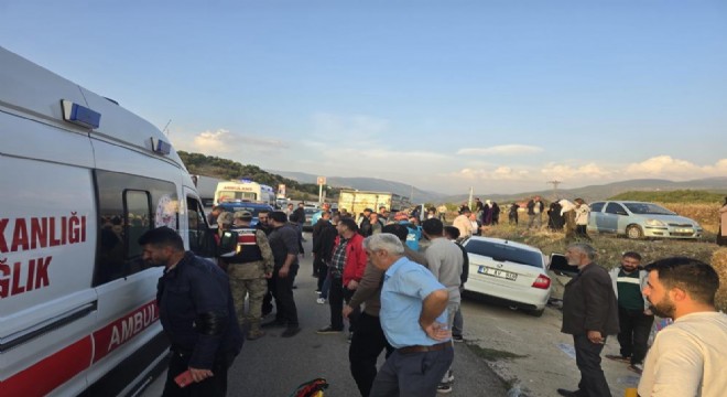 Bingöl yolunda trafik kazası: 1'i ağır 3 yaralı