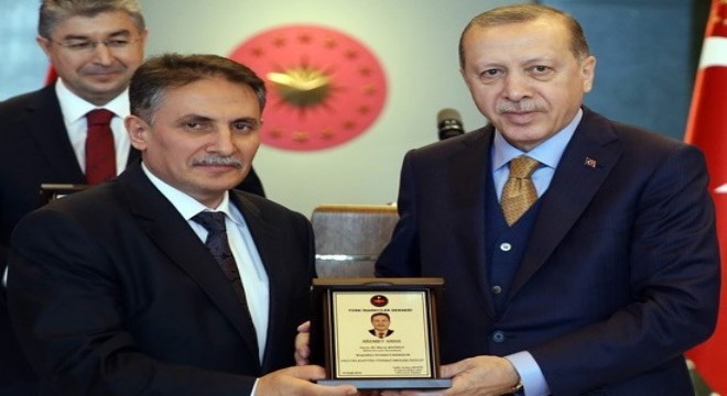 Dadaş Kaymakama  Yılın En İyi Kaymakamı  ödülü