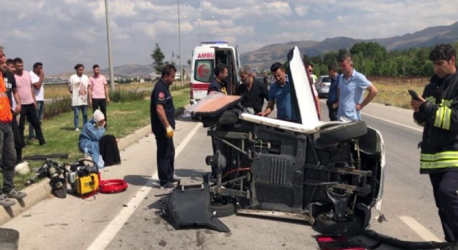 Dadaşkent yolunda otomobil takla attı: 3 yaralı