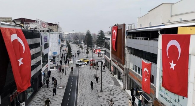 Düzce birlik oldu, sokaklar Türk bayrakları ile donatıldı