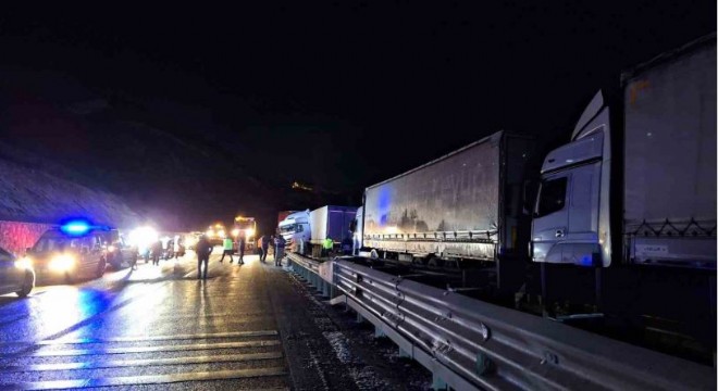 Erzincan - Erzurum kara yolu ulaşıma kapandı
