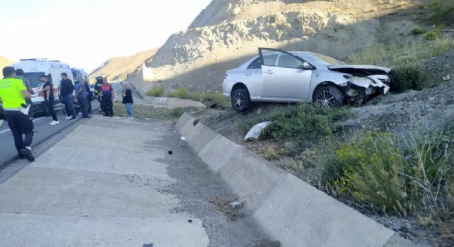 Erzincan yolunda trafik kazası: 1 ölü, 3 yaralı