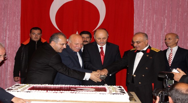 Erzurum’da Cumhuriyet resepsiyonu