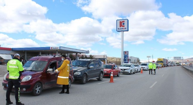 Erzurum polisinden korona hassasiyeti