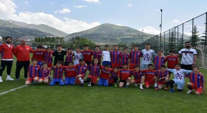 Gençler Futbol Şenliğinde buluştu