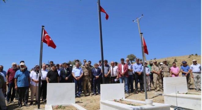 Güneybaşı köyü şehitleri dualarla anıldı