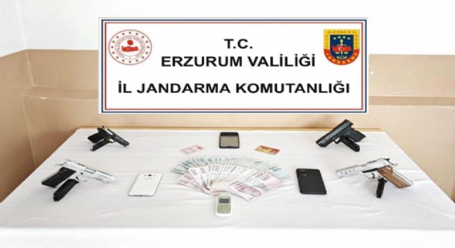 Jandarmadan kaçak silah operasyonu