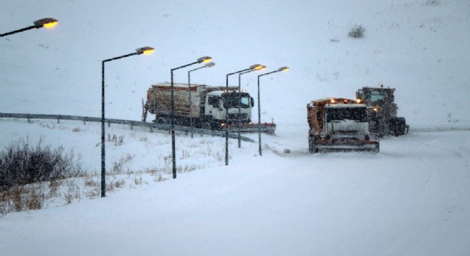 Kar yağışı Kop ta ulaşımı zorlaştırdı