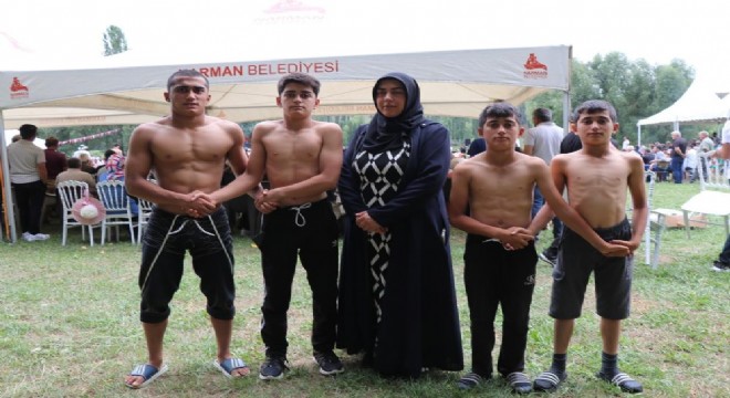 Karakucak meydanından 4 evlat ve bir anne yüreği
