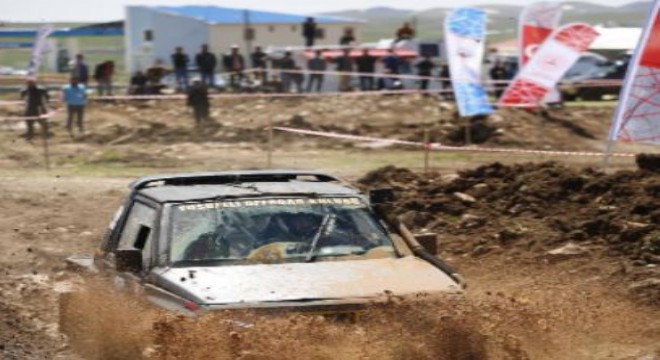 Karayazı da Off-road yarışları nefesleri kesti