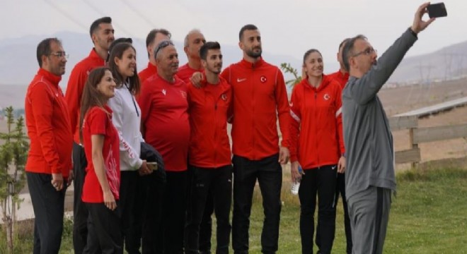 Kasapoğlu dünyayı Erzurum’a çağırdı