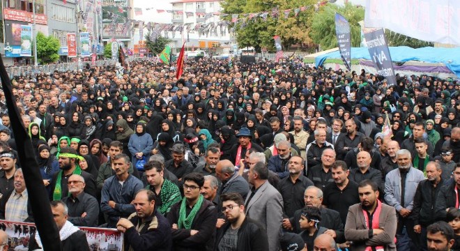 Kerbela şehitleri gözyaşı ve duayla anıldı