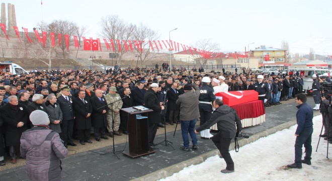 Köprüköy şehidini uğurladı