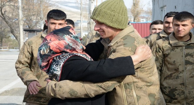 Mehmetçiğe ‘Anne sıcaklığında’ destek