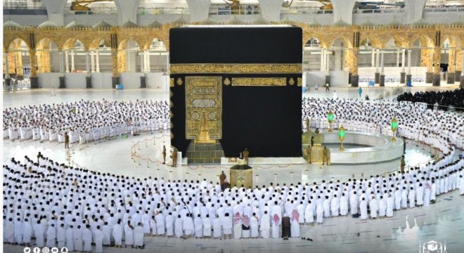 Mescid-i Haram da mesafesiz ilk namaz