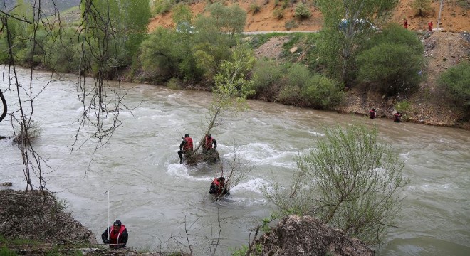 Munzur’da arama çalışmaları devam ediyor