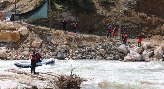 Munzur’da kayıpları arama çalışmaları sürüyor