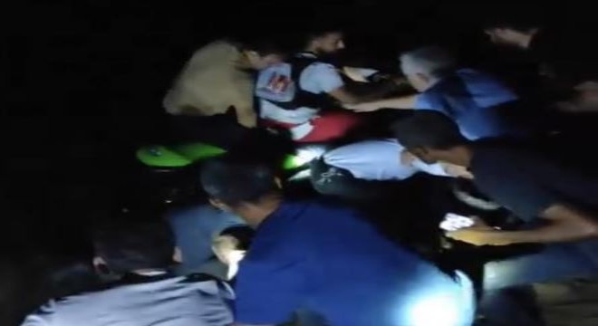 Murat Nehri’nde mahsur kalan 5 kişi kurtarıldı