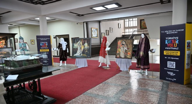 Olgunlaşma Enstitüsünden 'Hanımefendilerinin Zarafeti' sergisi