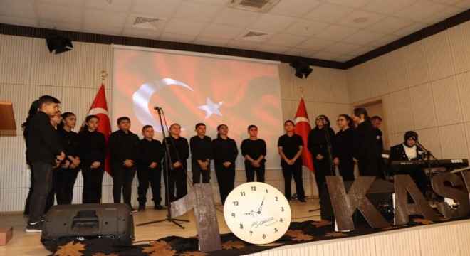 Oltu’da Atatürk’e Milli Saygı