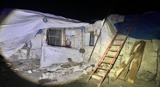 Pasinler Porsuk'ta evin çatısı çöktü: 3 ölü, 2 yaralı