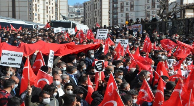 Şırnak kırmızı beyaza büründü