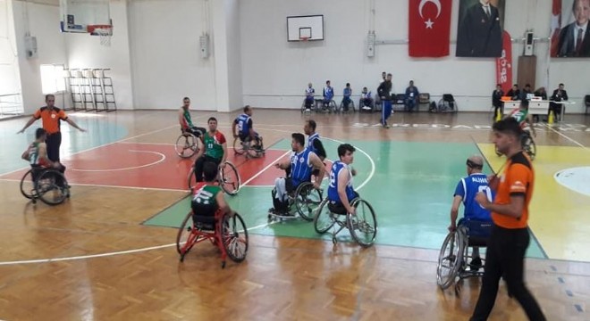 Tekerlekli Sandalye basketbol takımı fark attı