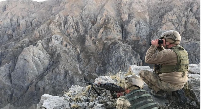 Terörist sığınak ve barınakları imha edildi