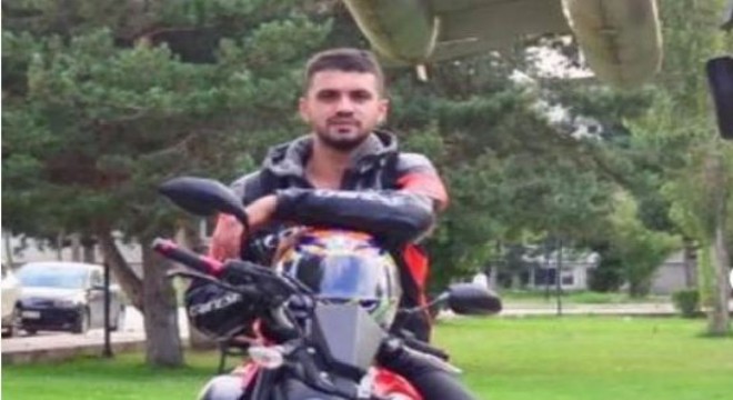 Tortum yolunda kamyon motosiklete çarptı: 1 ölü