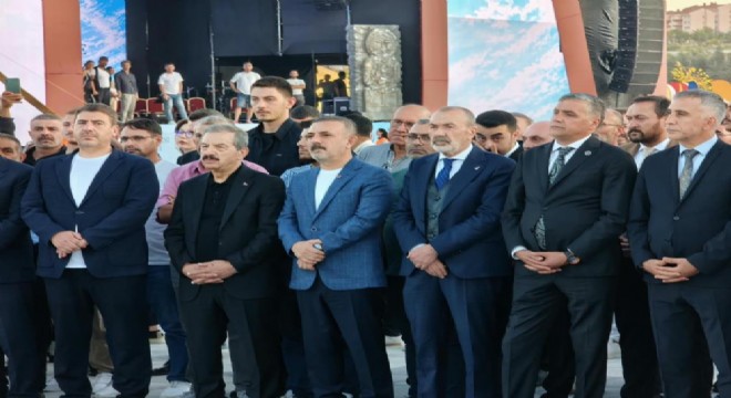 Türk Dünyası Festivali yoğun ilgiyle başladı