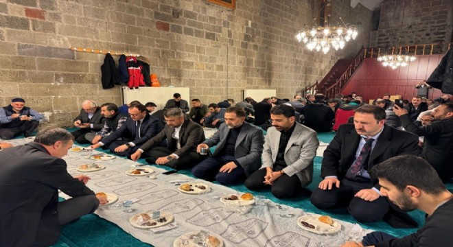 Ulu Cami’de sessiz iftar