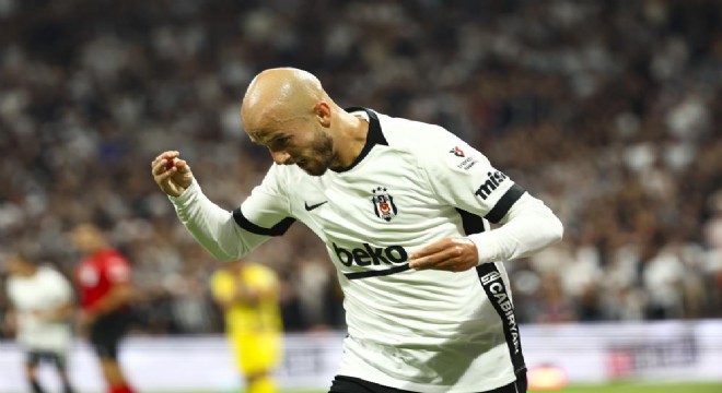 Vaclav Cerny, gollerine devam ediyor