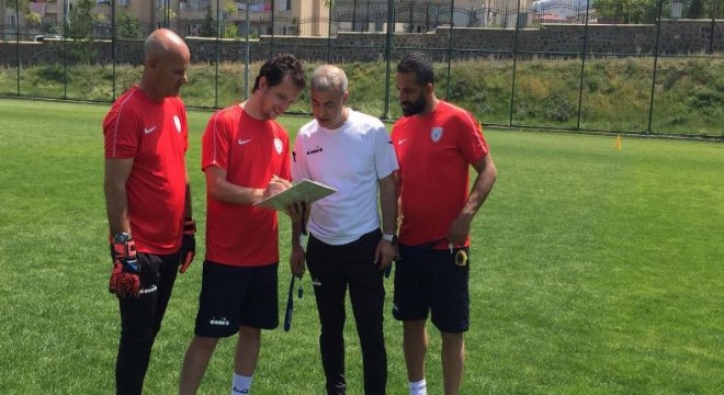 Yeşilyurt Belediyespor kampta tempo arttırdı