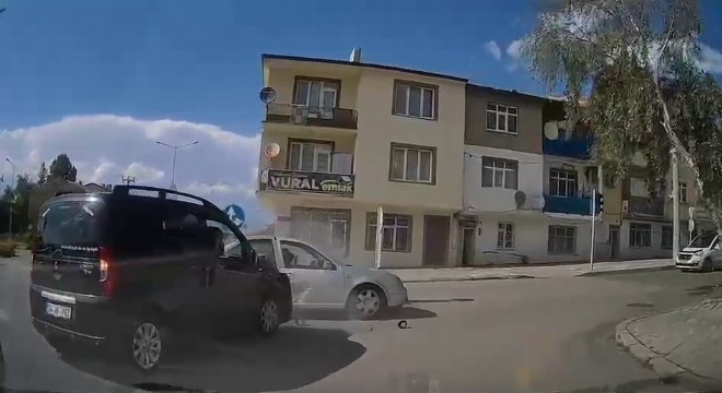 Yunus Emre'de trafik kazası: 7 yaralı