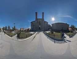 Dikkatler Erzurum’da olacak