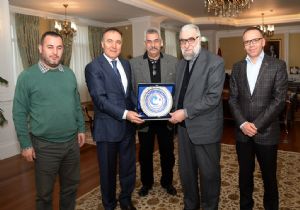 Altıparmak: ‘Hat, milli sanatımızdır’