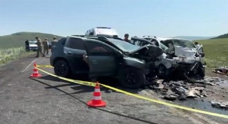 Ardahan yolunda kaza: 3 ölü, 3 yaralı